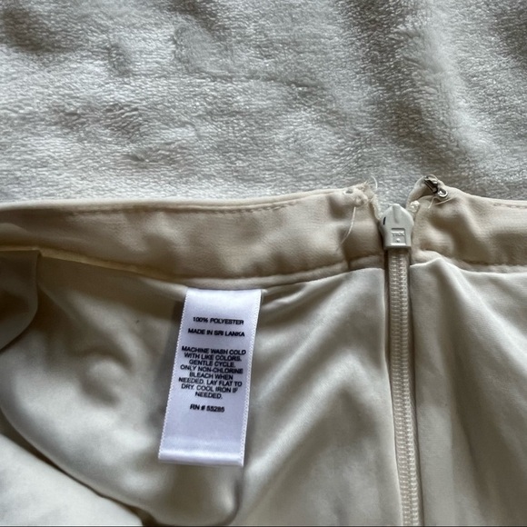 Express Size 2 black and white - Picture 10 of 11